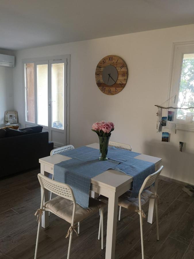 Appartement Proche Mer Avec Terrasse Et Jardin Privatif Hyeres Exterior photo