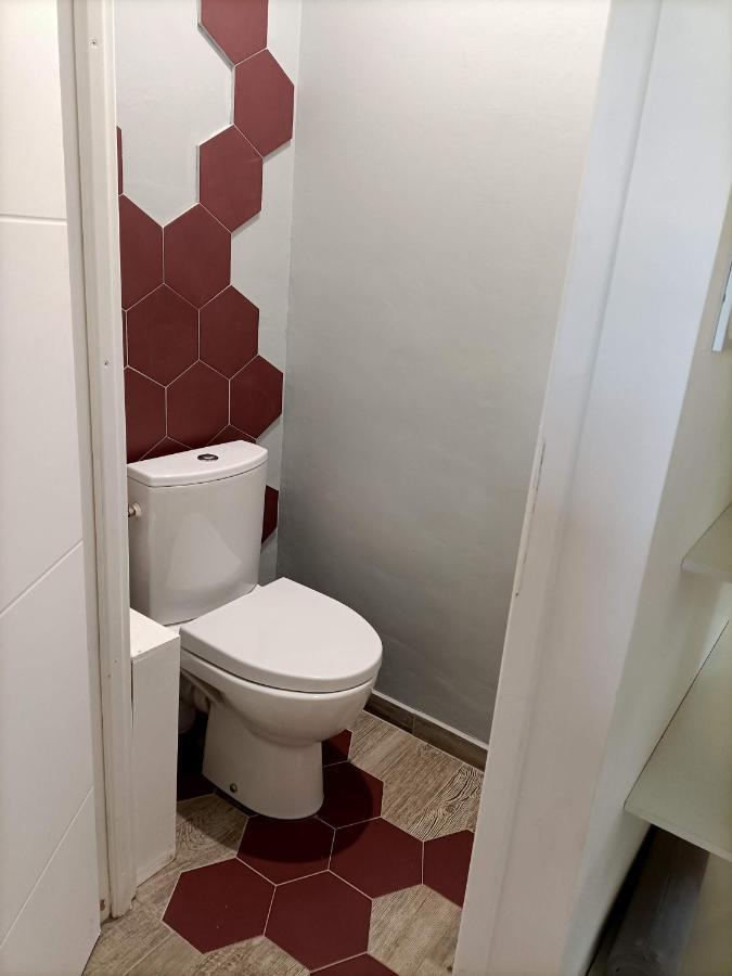 Appartement Proche Mer Avec Terrasse Et Jardin Privatif Hyeres Exterior photo